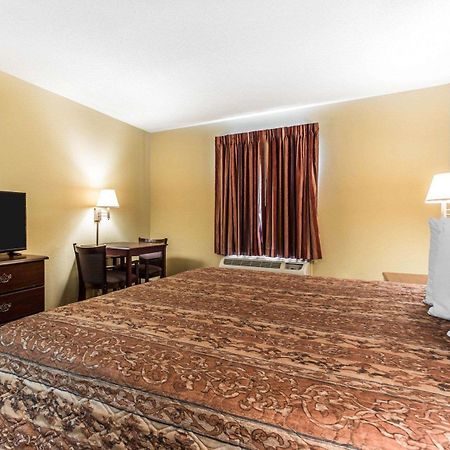 Rodeway Inn Forest Park Exterior foto