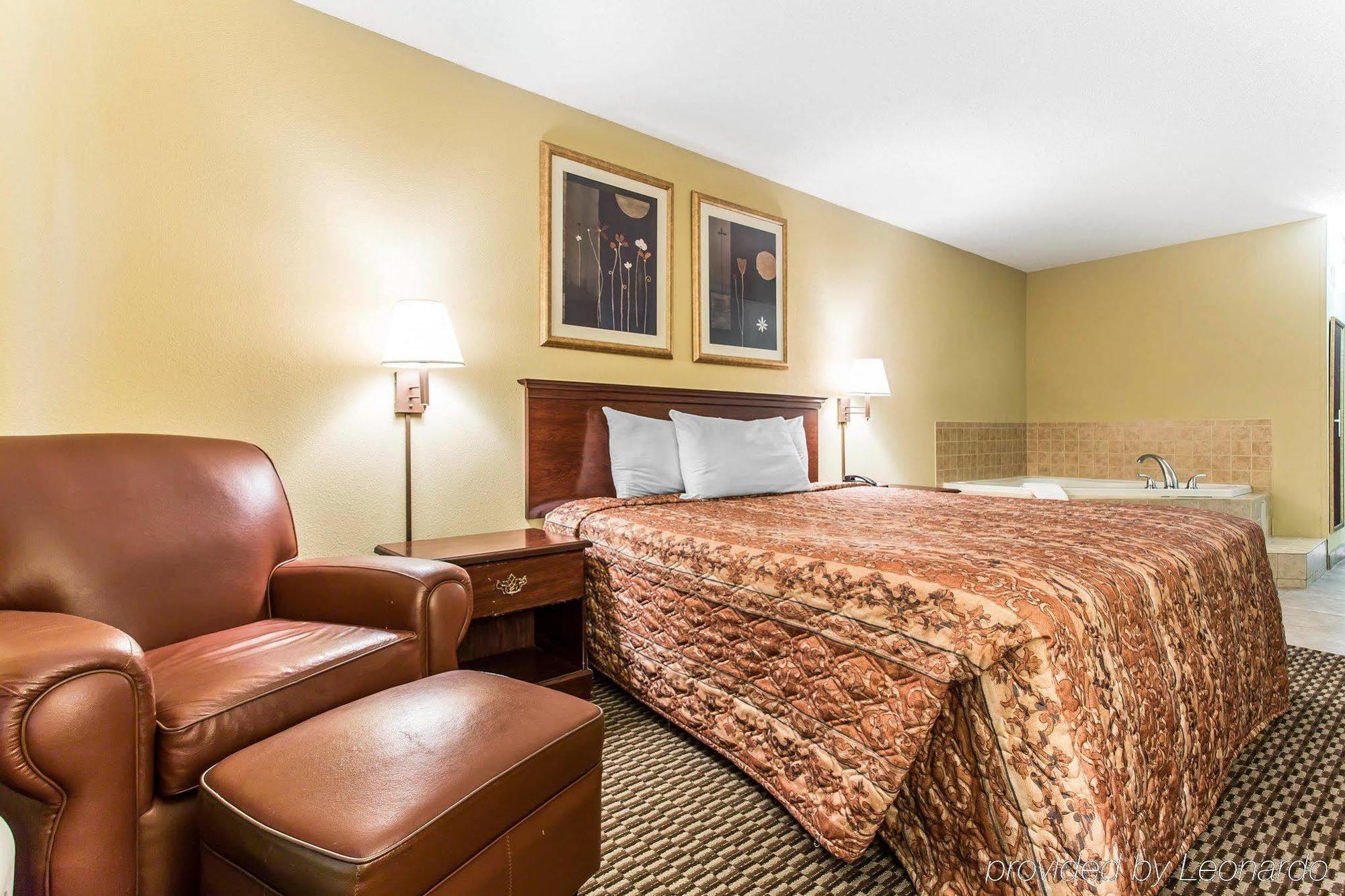 Rodeway Inn Forest Park Exterior foto